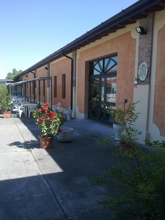Le Magnolie Agriturismo Verolanuova Ngoại thất bức ảnh