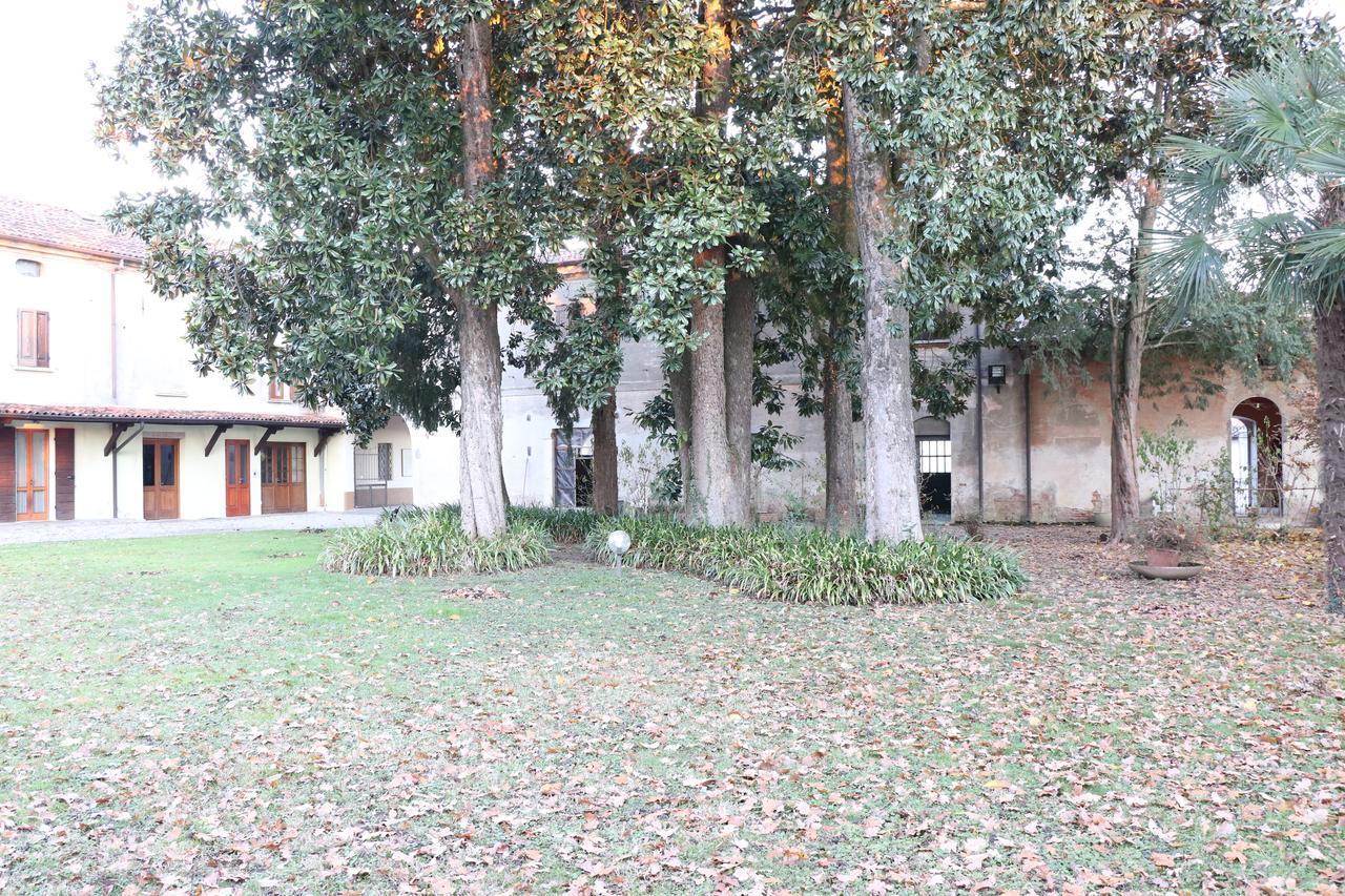 Le Magnolie Agriturismo Verolanuova Ngoại thất bức ảnh